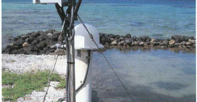 Capteur et boitier électrique sur le bord d'un quai