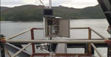 Plateforme d'accès au capteur et au boitier du marégraphe