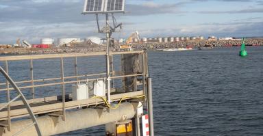 maregraphe avec passerelle accees et echelle de maree