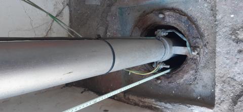 puits avec puits plus petit pour marégraphe électronique