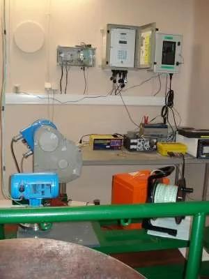 Equipements électroniques dans le local du marégraphe