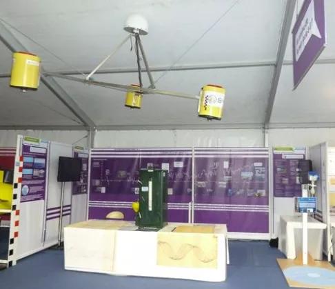 Stand_marégraphie_village_des_sciences_tonnerres_de_Brest_2012